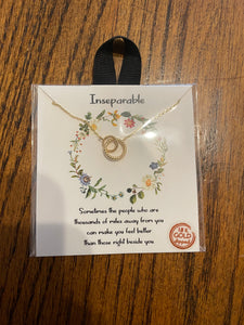 Inseparable gold necklace