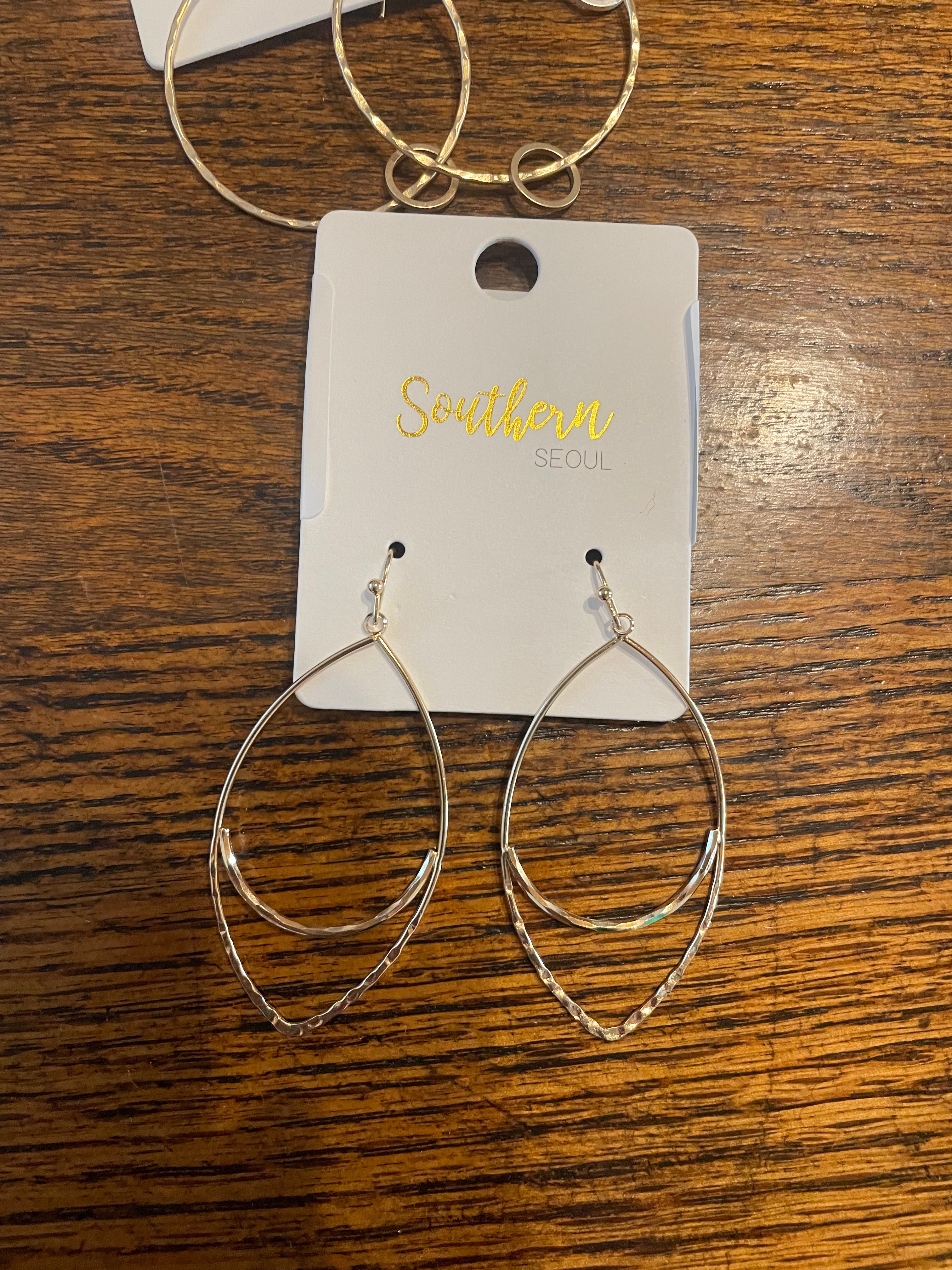 Brass dangle gold earrings