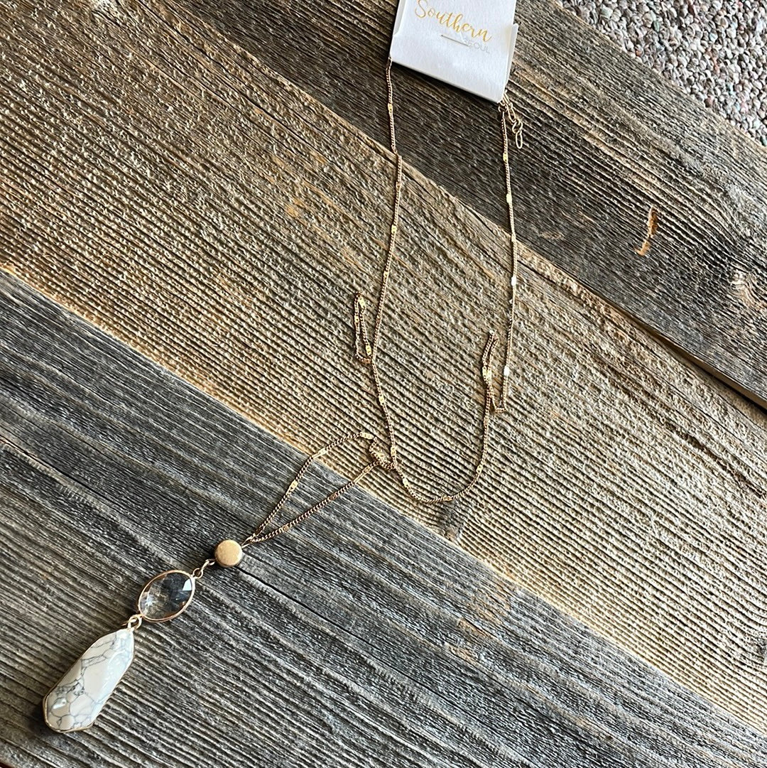 faceted bezel stone w white stone pendant necklace