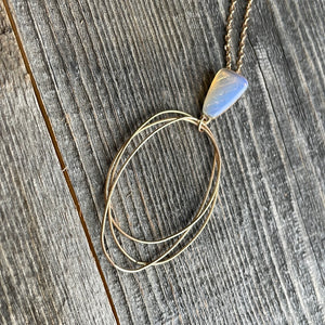 Multi oval wire w/ white stone necklace